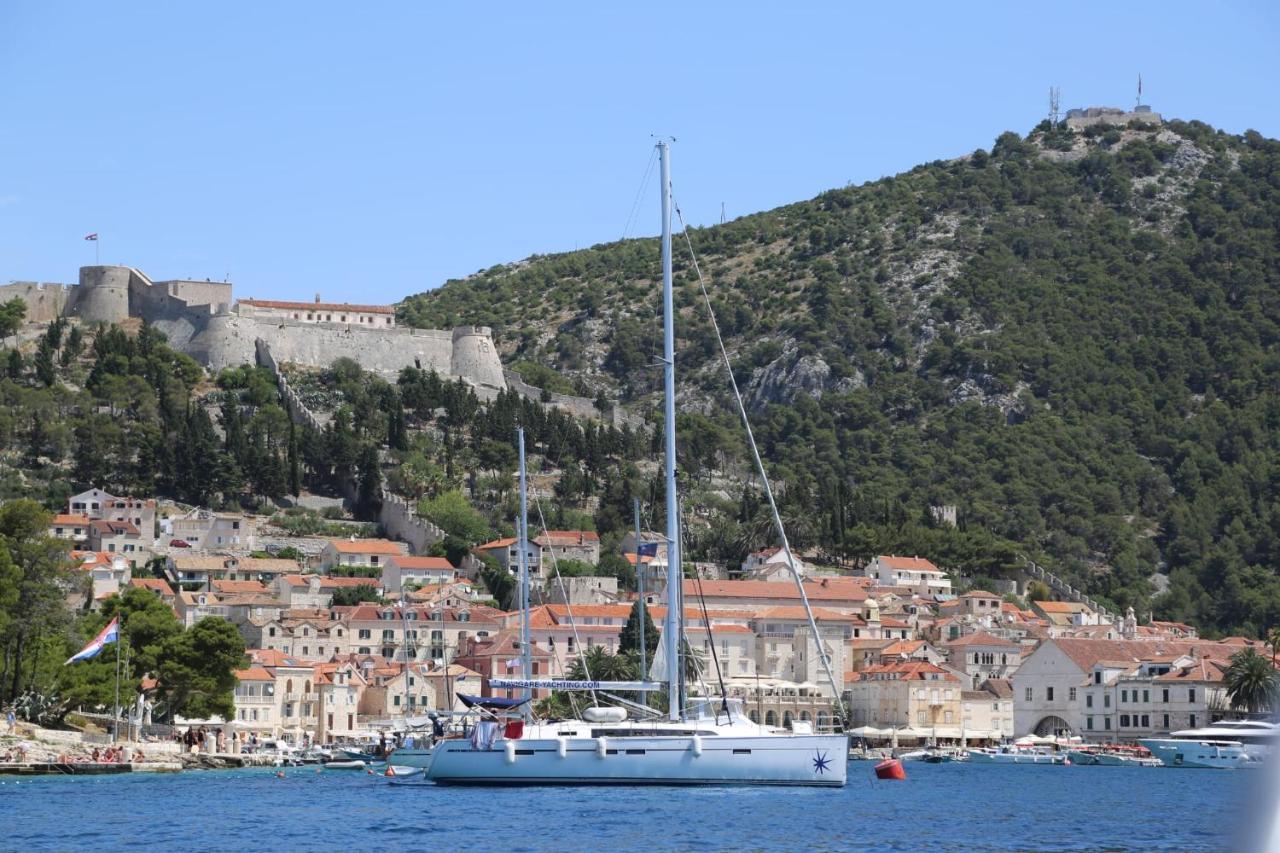 Feelhvar Along Bluelagoon Beach Hvar Town Exteriör bild