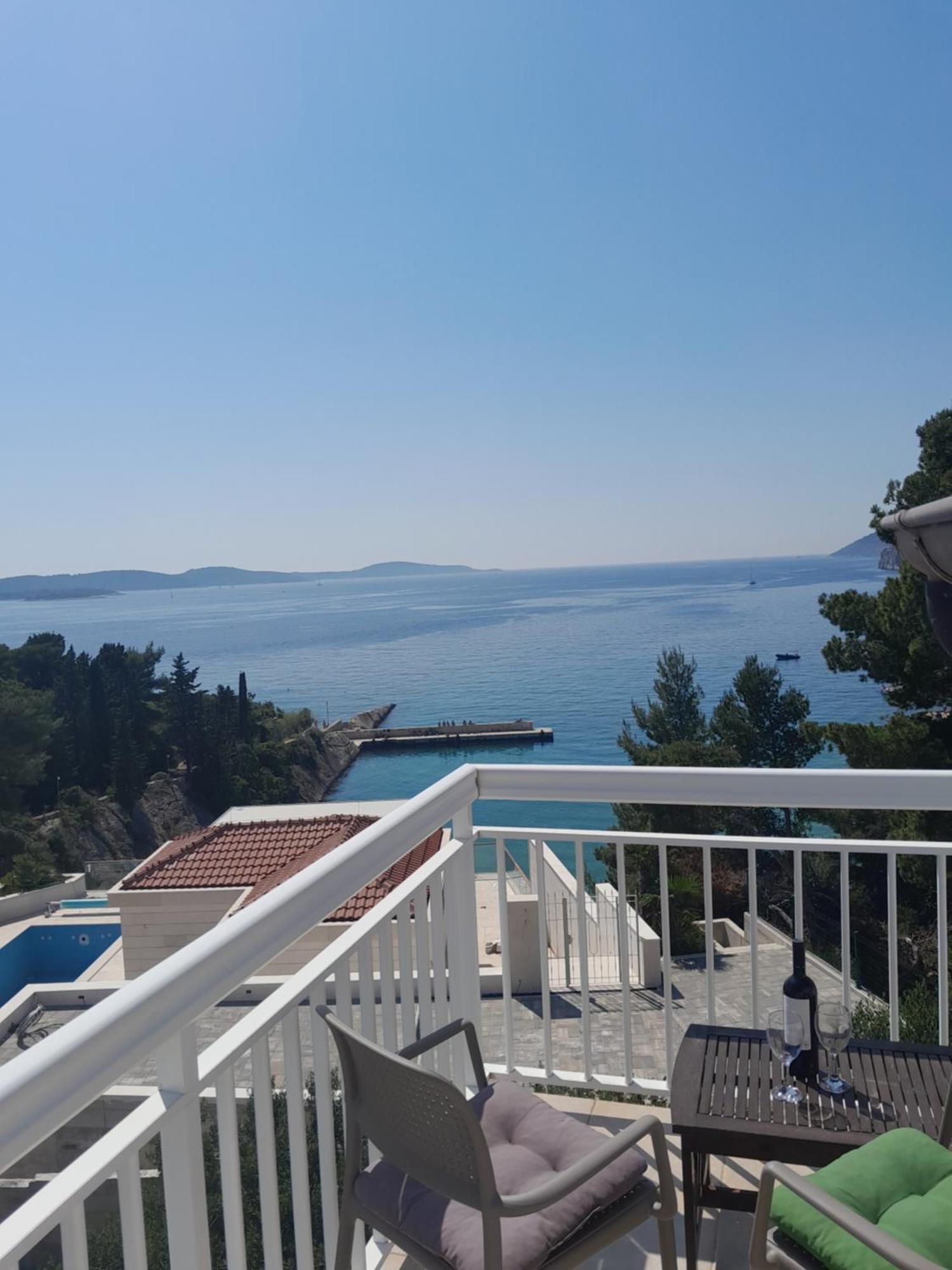 Feelhvar Along Bluelagoon Beach Hvar Town Rum bild